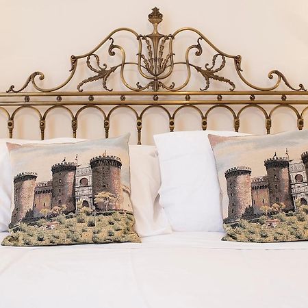 Domus Borbonica Bed & Breakfast Napoli Bagian luar foto