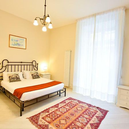 Domus Borbonica Bed & Breakfast Napoli Bagian luar foto