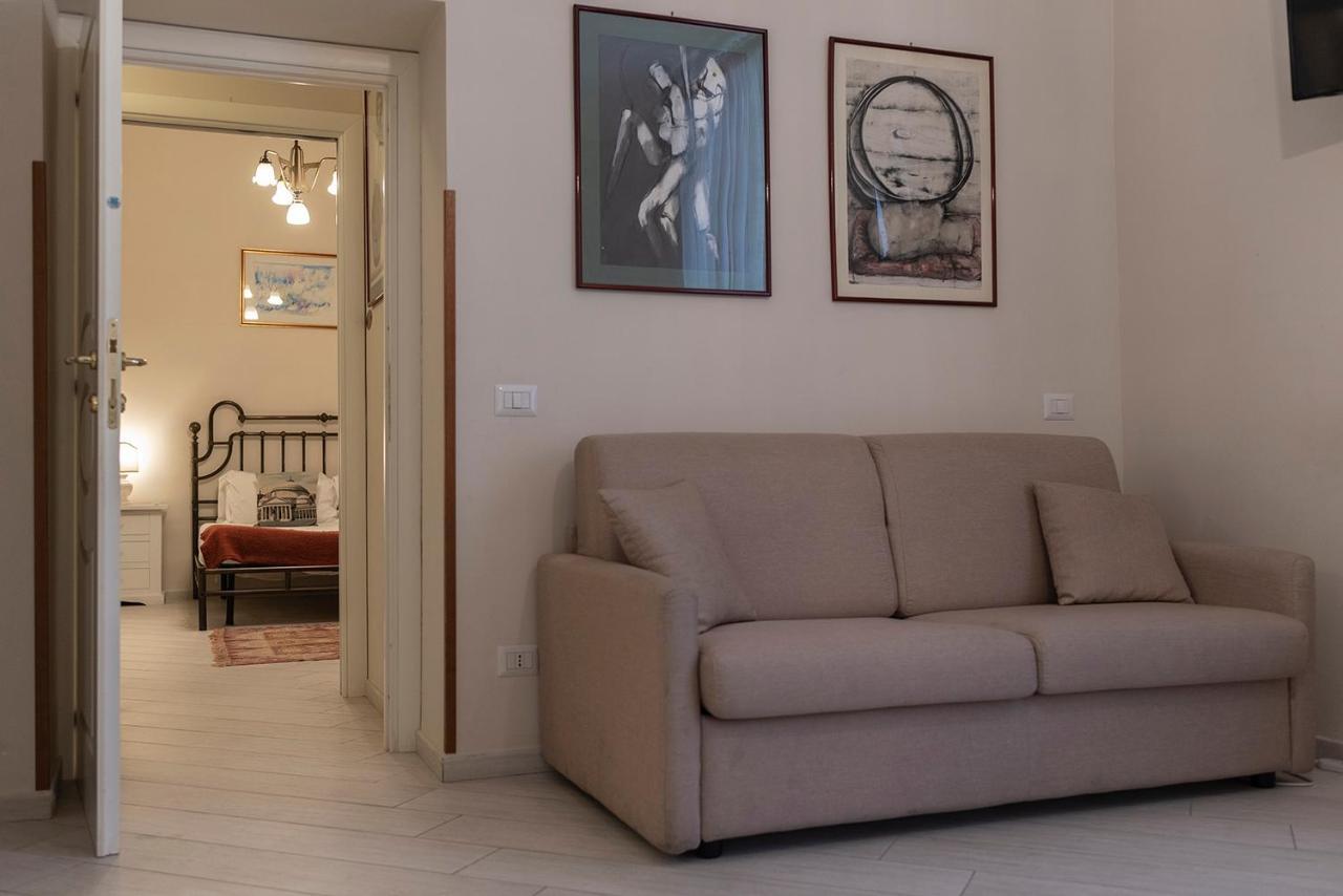 Domus Borbonica Bed & Breakfast Napoli Bagian luar foto