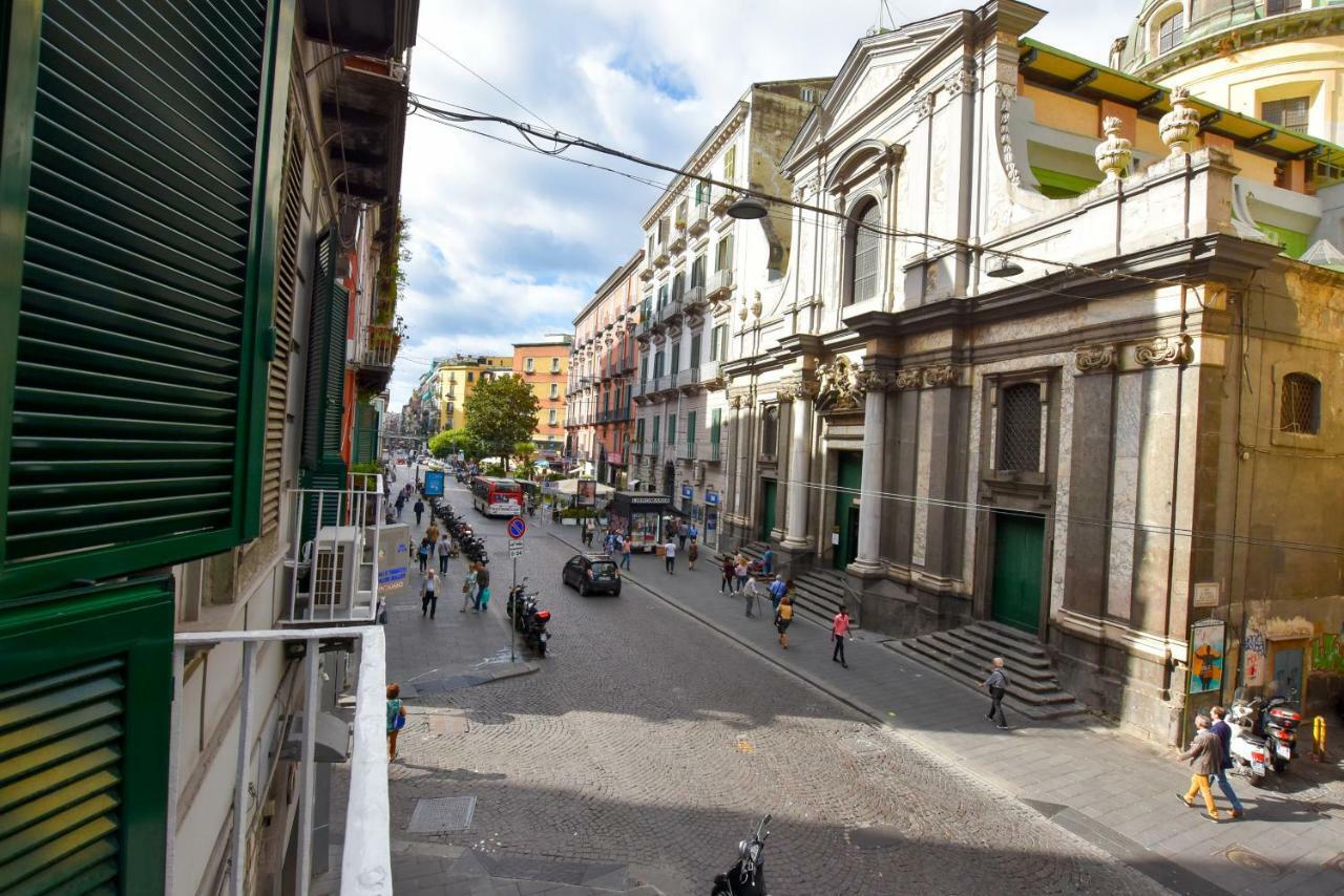 Domus Borbonica Bed & Breakfast Napoli Bagian luar foto