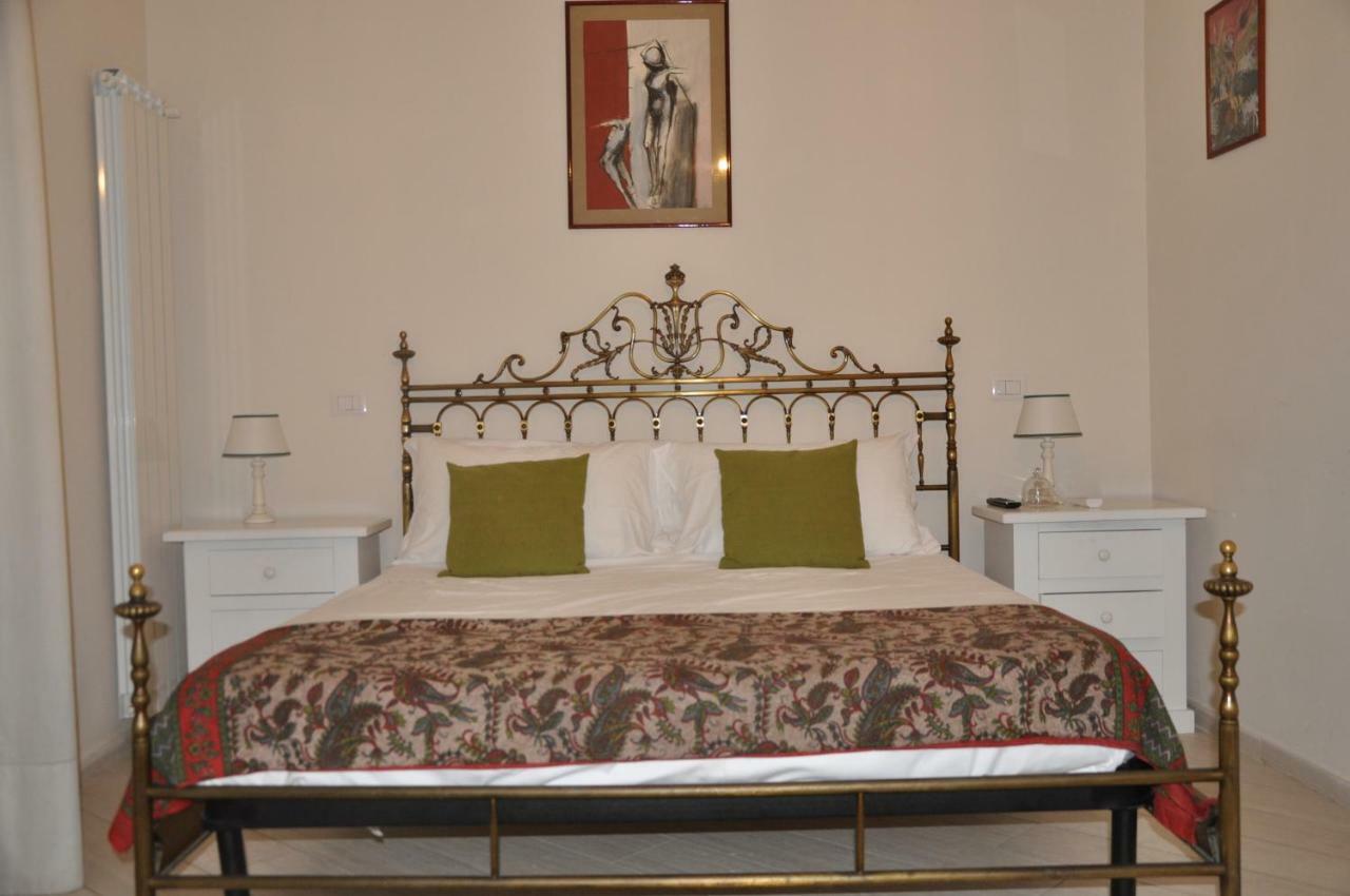Domus Borbonica Bed & Breakfast Napoli Bagian luar foto