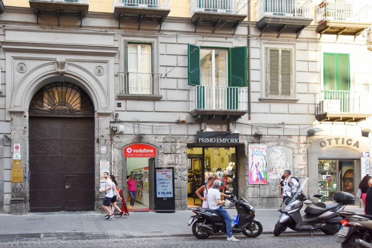 Domus Borbonica Bed & Breakfast Napoli Bagian luar foto