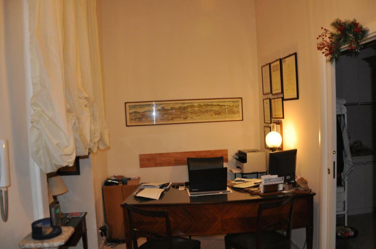 Domus Borbonica Bed & Breakfast Napoli Bagian luar foto