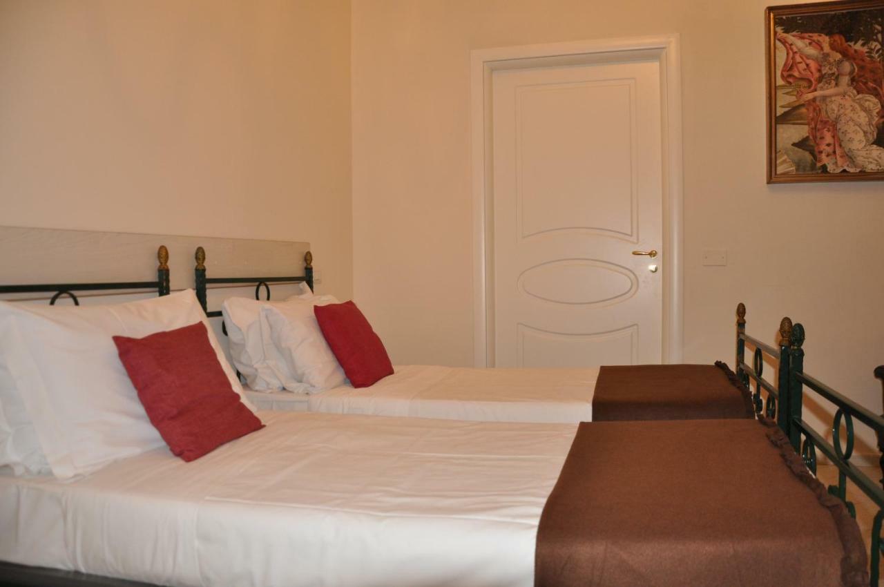 Domus Borbonica Bed & Breakfast Napoli Bagian luar foto