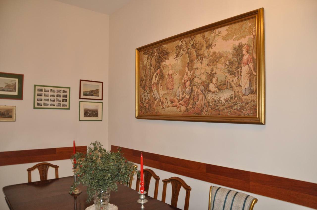 Domus Borbonica Bed & Breakfast Napoli Bagian luar foto
