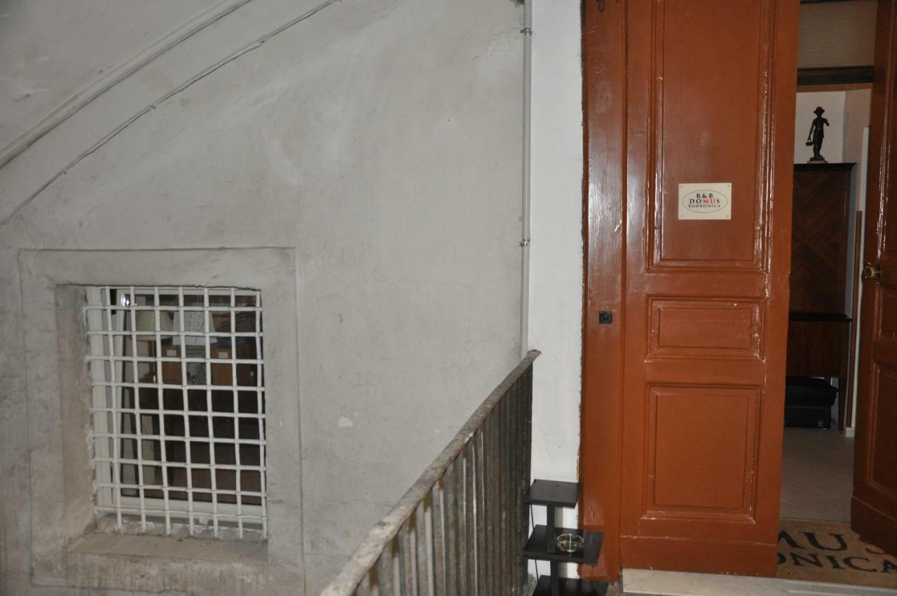 Domus Borbonica Bed & Breakfast Napoli Bagian luar foto