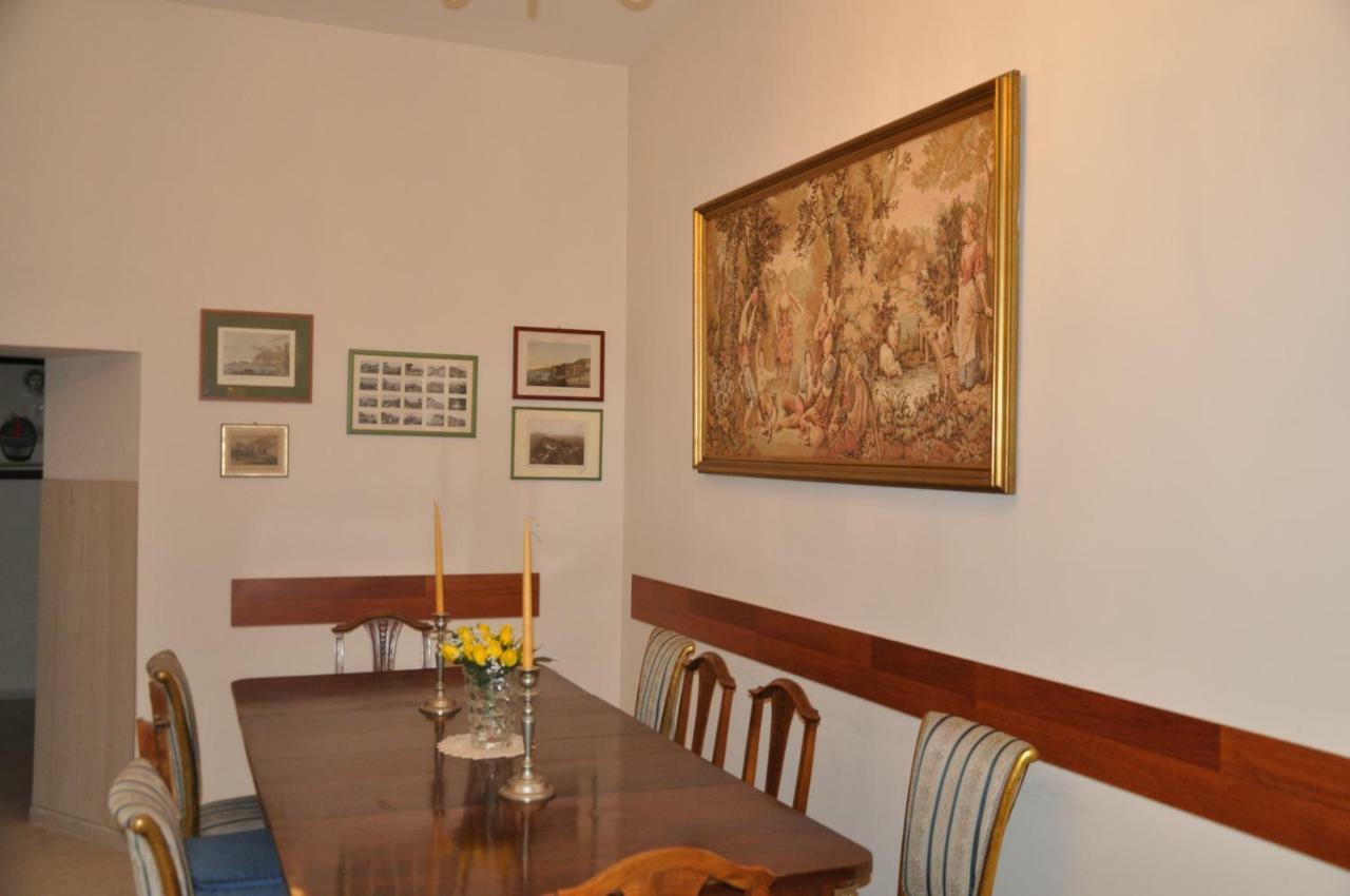 Domus Borbonica Bed & Breakfast Napoli Bagian luar foto